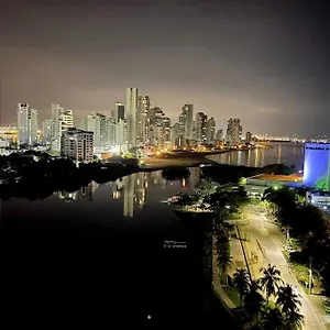 Amazing 3br Penthouse, Full Kitchen, Pool, Bar, Dedicated Workspace Apartment Cartagena